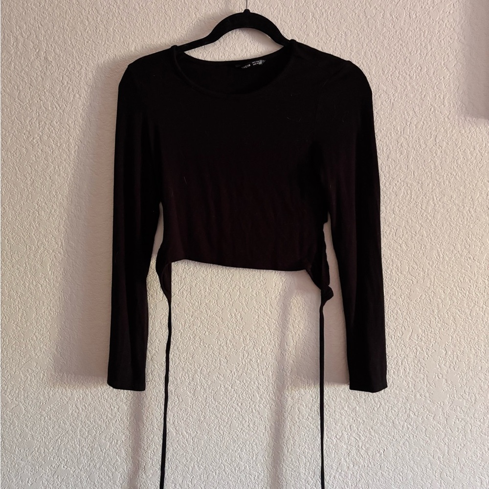 SHEIN Black and White 3/4 Sleeve Tie Front Crop Top
